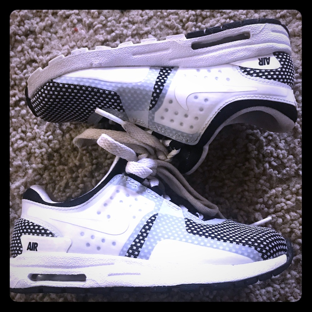 Nike Air Max Zero Essential